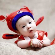 假面下的忧伤。