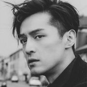 白衣纵马仗剑行