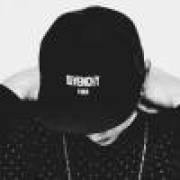 M̶̶a̶l̶e̶ s̶l̶a