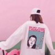 爱喝香槟的小花猫