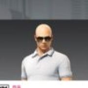 人群之中出现一个胱头