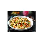 有腰果，有鸡丁，所以叫腰果鸡丁