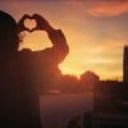 阳光，透过指缝