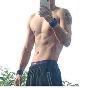 夜空中最黑的小黑