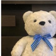 每天至少六杯水