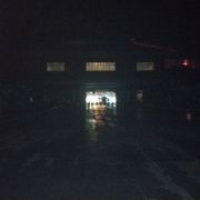 只识路人不识君