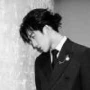 笑起来很干净     ^ω^