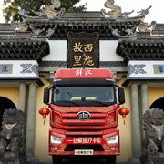 一台解放J7卡车