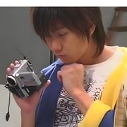 郁君
