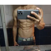 暴躁的胸毛大怪兽