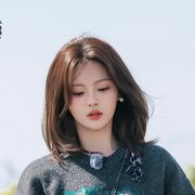红如月