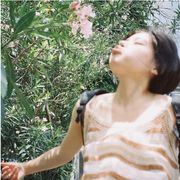 御膳房里撸串的猫