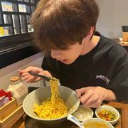 小y呆呆的