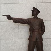 查尔斯·摩卡休斯顿·洛鱼渊