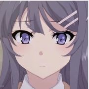 梓川麻衣