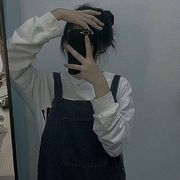 巷里藏匿玫瑰
