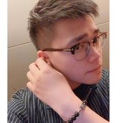 我有整块腹肌