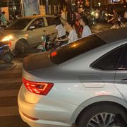 對姆举我嗨劲茶！