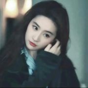 繁花似锦的小熊