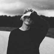 蒙住流泪的双眼