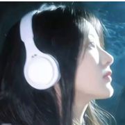 爱吃热狗的小雨