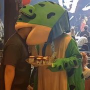 灯火阑珊人彷徨