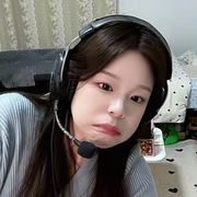 小何