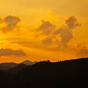 豆豆宇宙丁元英