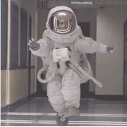 输入一句话简介