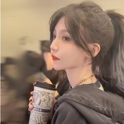 春锁红颜步香尘