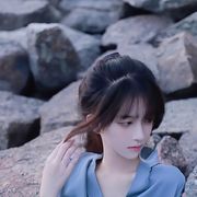 坐观红尘万事生