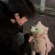 花が咲ぐ