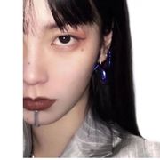 欣某