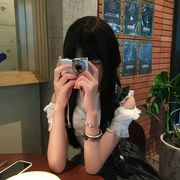余茵