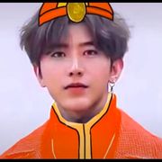 掉进异世界的菜鸡坤