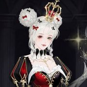 头戴皇冠的女人