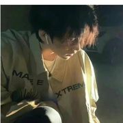 秋风踏红叶