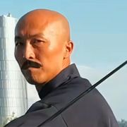  褚生