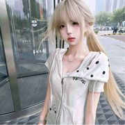 小欣.