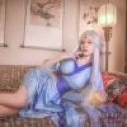 伊人有泪众人心碎