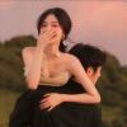 再见春山小柔月