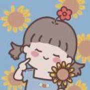 蓝蓝的天上白云飘。